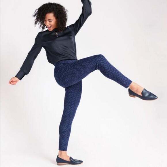 Betabrand Skinny- Leg Journey Pant  - Geo Print Blue SP - Picture 1 of 8